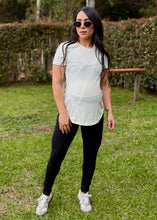 Cargar imagen en el visor de la galería, Camiseta Caro