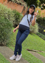 Cargar imagen en el visor de la galería, Blue Jean Moscú
