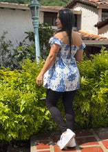 Cargar imagen en el visor de la galería, Blusa Carmela
