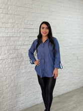 Cargar imagen en el visor de la galería, Camisa Victoria
